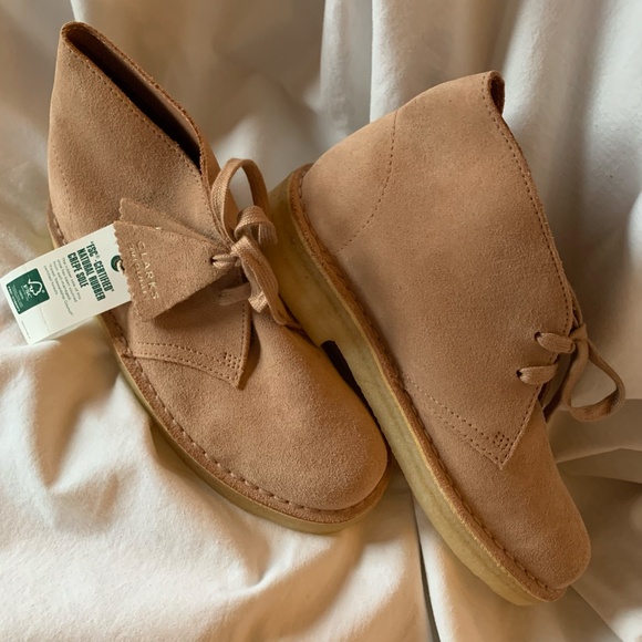 Clarks Originals Collection Desert Boots in beige suede - Picture 8 of 9